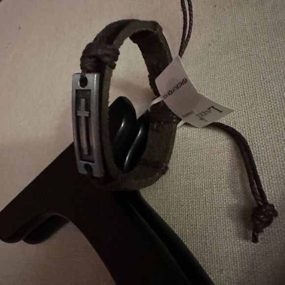 Soft leather bracelet with adjustable leather ties and silver cross NWT - Picture 2 of 9